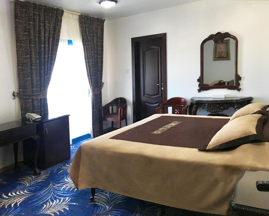 Al Corniche Hotel Шарджа Екстер'єр фото